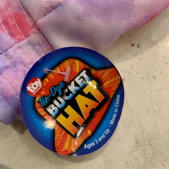🏥BNWT The Toy Network Kid’s tie dye bucket hat - Picture 2 of 2